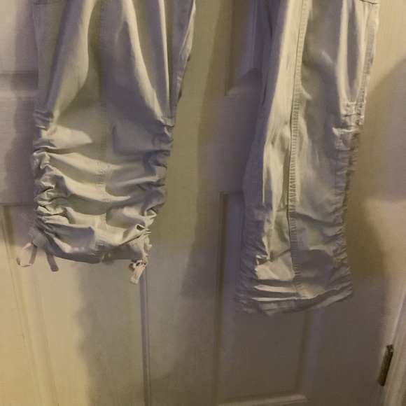 INC Brand Women’s cargo pant, light beige, size 8. - Picture 4 of 9